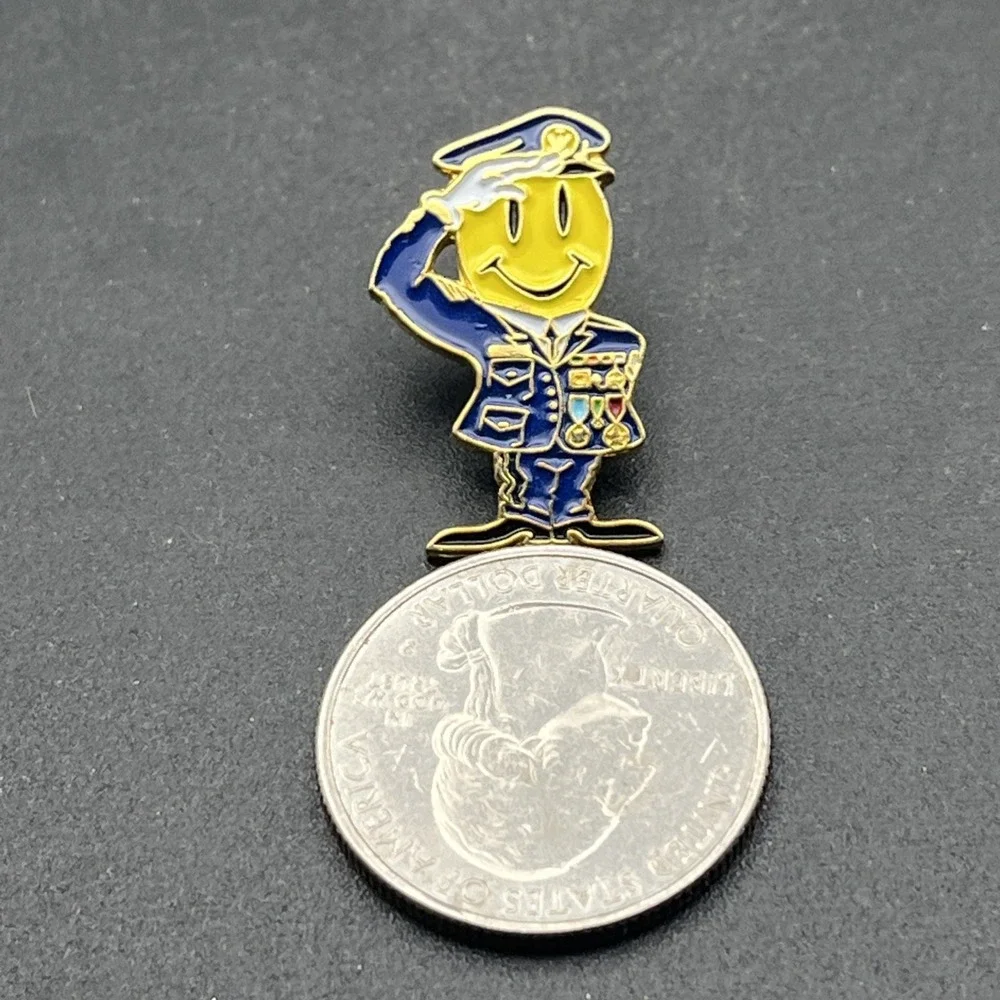 Walmart Smiley Mascot Soldier General Army Military Lapel Hat Pin‎